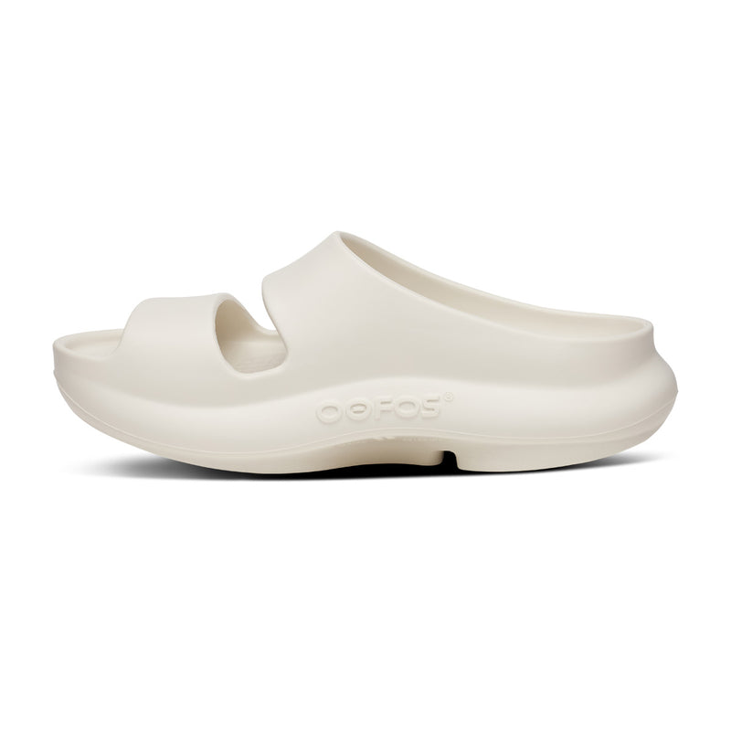 OOFOS Women's OOyea PLUS - Chalk