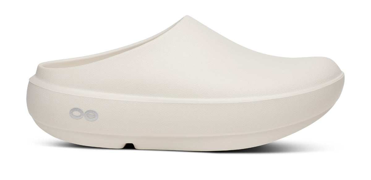 OOFOS Men's OOcloog PLUS - Chalk