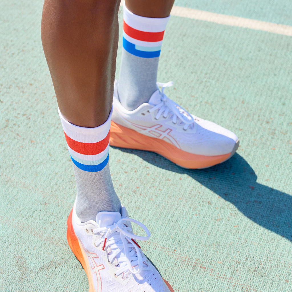 Feetures Elite Ultra Light Cushion Mini Crew Socks